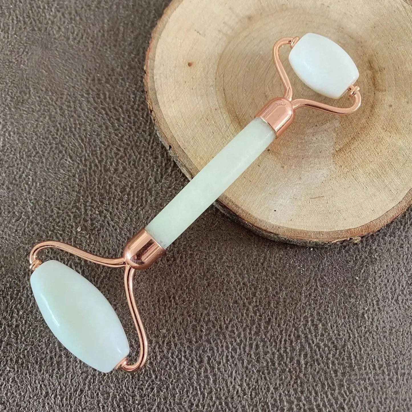 Jade Roller and Gua Sha set Spa Grade Face Massager 100% Authentic Stone Reduces Puffiness Wrinkles Reveals