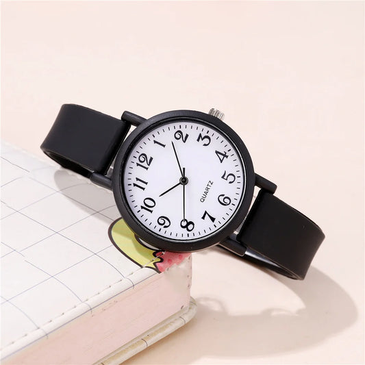 Minimalist style children's wristwatch casual simple black and white silicone student watch Clock