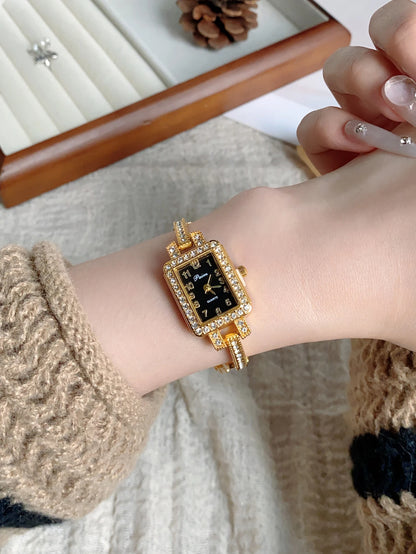 Minimalist Niche Women's Quartz Wrist Watches Small Dial Fashionable Exquisite Quartz Watch for Women