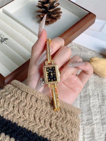 Minimalist Niche Women's Quartz Wrist Watches Small Dial Fashionable Exquisite Quartz Watch for Women